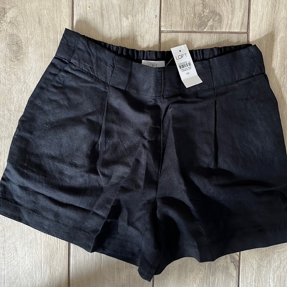 BNWT black linen shorts from the loft size XS